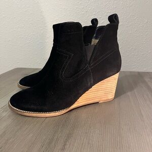 Blondo Black Suede Waterproof Ankle Boots